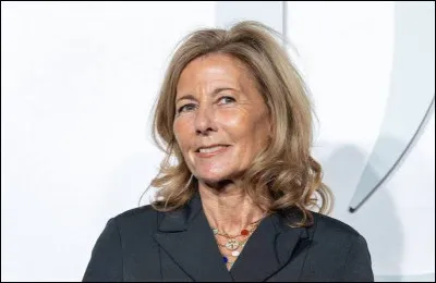 Qui est cette journaliste, pr&eacute;sentatrice de l'&eacute;mission ''Passage des arts'' ?