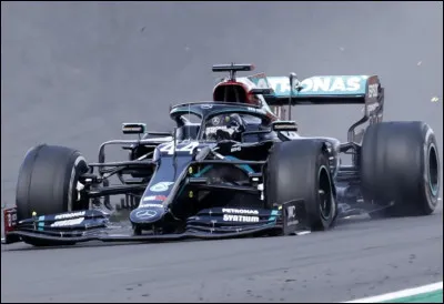 Aucun pilote n'a remport&eacute; un championnat du monde avec cinq &eacute;curies diff&eacute;rentes.