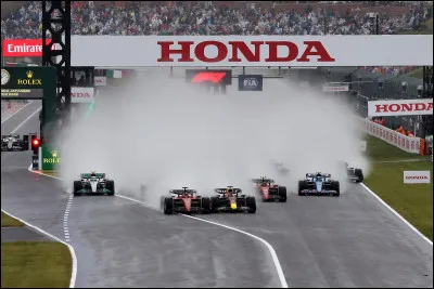Le circuit de Suzuka est le seul du calendrier actuel &agrave; poss&eacute;der un croisement en forme de &laquo; 8 &raquo;.