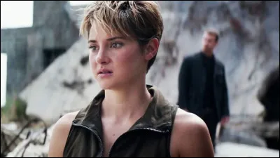 Au d&eacute;but du film, Tris refuse de prendre les armes pendant un certain temps. Quelle est la v&eacute;ritable raison de cette d&eacute;cision ?