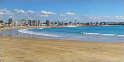 Quelle saison est la plus associ&eacute;e &agrave; la plage ?