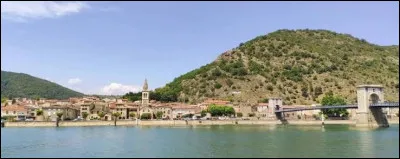 Notre premi&egrave;re balade de la semaine commence sur la rive droite du Rh&ocirc;ne, &agrave; Andance. Commune de l'arrondissement de l'arrondissement de Tournon-sur-Rh&ocirc;ne, elle se situe dans le d&eacute;partement ...