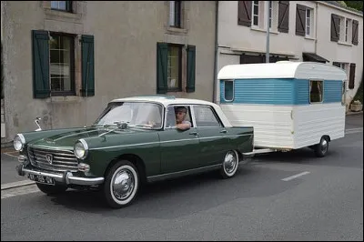 Quelle auto tire ce bel attelage ?