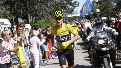 En 2016, qui est ce coureur maillot jaune oblig&eacute; de courir &agrave; pied en attendant un v&eacute;lo de rechange sur l'ascension du Ventoux ?