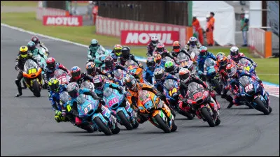 Tous les champions du monde MotoGP depuis 2002 ont remport&eacute; au moins un titre dans une cat&eacute;gorie inf&eacute;rieure avant leur sacre en cat&eacute;gorie reine.