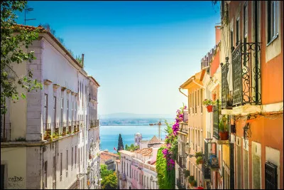 Quel pays d'Europe a pour capitale Lisbonne ?