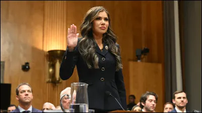 Kristi Noem est :