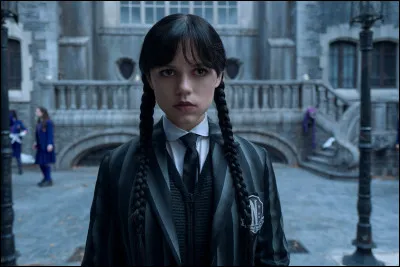 Quel jour de la semaine Mercredi Addams est-elle n&eacute;e ?