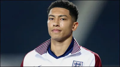 Qui est ce joueur de football professionnel ?