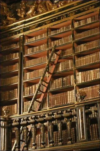 Cette clbre bibliothque se trouve dans une ville du Portugal. Laquelle ?