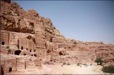 Ces tombes sont dans un site archologique de Jordanie. Lequel ?