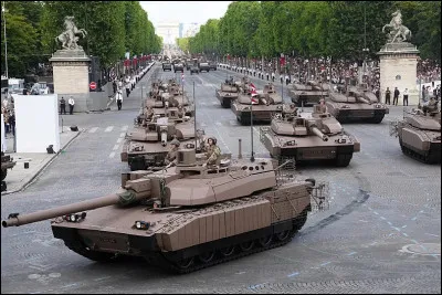 Quel est le principal objectif du d&eacute;fil&eacute; militaire du 14 juillet ?