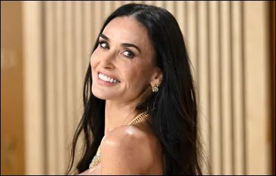 Quel &eacute;t&eacute; le premier m&eacute;tier de ''Demi Moore'' ?