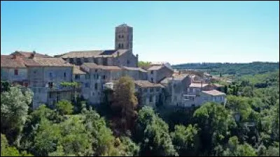 Nous partons dans la Montagne Noire, &agrave; Montolieu. Village occitan, dans l'aire d'attraction Carcassonnaise, il se situe dans le d&eacute;partement ...