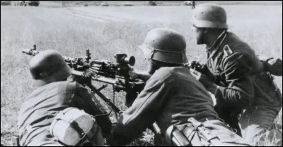 Elle se fait cependant rep&eacute;rer par des soldats allemands, quel coup du sort l'emp&ecirc;che de s'enfuir ?