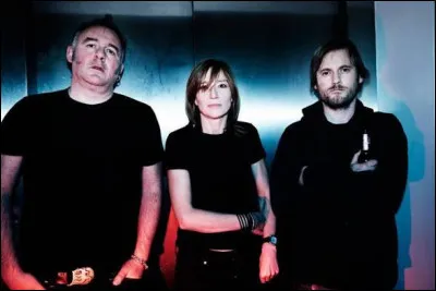 Apr&egrave;s plus de dix ans d'absence, le groupe Portishead est revenu avec l'album "Third" en 2008. Quel titre en &eacute;tait le premier single ?