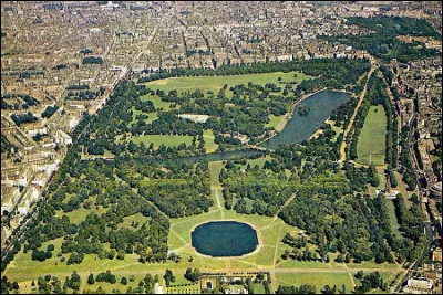 Quel est le nom du plus grand parc de Londres ?
