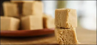 Si je vous donne ces ingr&eacute;dients, &agrave; quelle recette pensez-vous ? De la cr&egrave;me liquide Du lait Des jaunes d&rsquo;&oelig;ufsDu sucre Une gousse de vanille