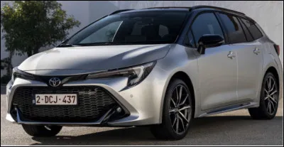 Quel est le nom de ce mod&egrave;le break haut de gamme sportif produit par Toyota ?