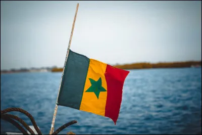 S. &Agrave; quel pays appartient ce drapeau ?