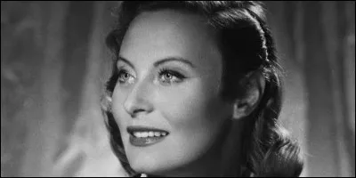 Qui est cette actrice qui joue le premier r&ocirc;le f&eacute;minin dans le film ''Le Quai des brumes'' ?