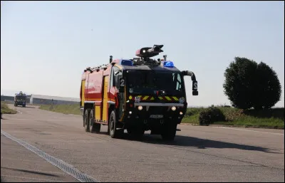Pourquoi les v&eacute;hicules du SSLIA disposent-ils d'une tr&egrave;s forte acc&eacute;l&eacute;ration malgr&eacute; leur poids ?