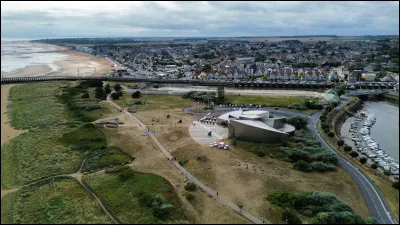 Le 06 juin 1944, les forces alli&eacute;es d&eacute;barqu&egrave;rent en Normandie sur 5 plages dont Omaha, Utah, Sword et Gold. Quel est le nom de la 5e ?