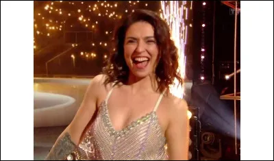 Quelle est la toute premi&egrave;re &eacute;mission &agrave; laquelle elle a particip&eacute; ?