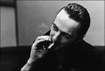 &Agrave; quelle figure du rock le film-documentaire "The Future Is Unwrittes" de Julian Temple fait-il la part belle en 2007 ?