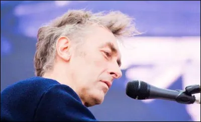 En 2001, gr&acirc;ce &agrave; quelle bande originale de film l'auteur-compositeur Yann Tiersen se fait-il conna&icirc;tre du grand public ?