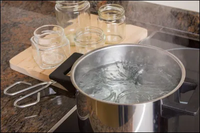 L'eau bout toujours &agrave; 100 &deg;C.