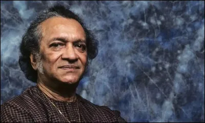 Quel est l'instrument de pr&eacute;dilection de ''Ravi Shankar'', c&eacute;l&egrave;bre musicien indien ?
