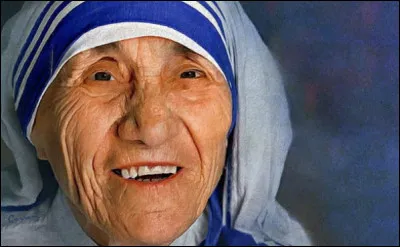 M&egrave;re Teresa, religieuse catholique albanaise naturalis&eacute;e indienne est indissociable de quelle ville d'Inde ?