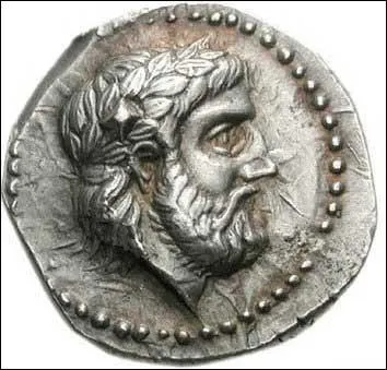 Mes attributs sont 'l'aigle, le sceptre et le foudre' mon nom romain est Jupiter. Je suis le Dieu. .