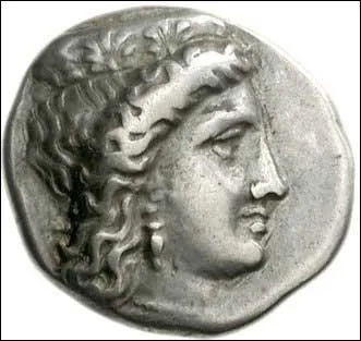 Mes attributs sont 'le paon et la grenade' mon nom romain est Junon. Je suis la Desse. .