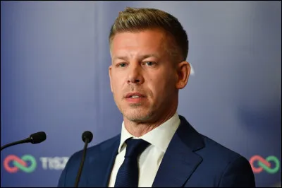 Qui est cette personnalit&eacute; politique ?