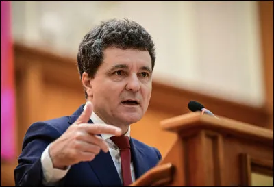 Qui est cette personnalit&eacute; politique ?