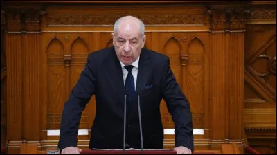 Qui est cette personnalit&eacute; politique ?