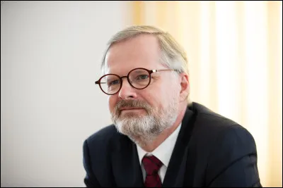 Qui est cette personnalit&eacute; politique ?