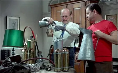 Qui est le r&eacute;alisateur du film de 1968 intitul&eacute; "La Grande Lessive" ?