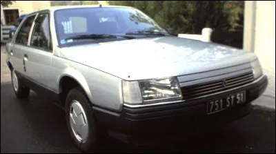Quelle est la puissance r&eacute;elle de ce cette Renault 25 GTS de 1986 dont la vitesse de pointe est de 183 Km/h ?