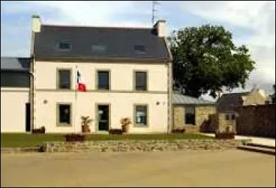 Nous partons en Bretagne, &agrave; Kerlaz. Village de l'aire d'attraction Quimp&eacute;roise, bord&eacute; par la Baie de Douarnenez, il se situe dans le d&eacute;partement ...