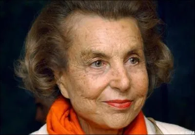 Pauvre petite vieille riche, c'est ... .