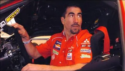 Sportif, champion du monde sur ski et vainqueur du Paris Dakar, c'est ... .