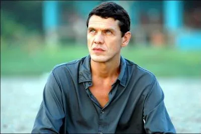 Une pause caf avec se yeux revolvers, c'est ... .