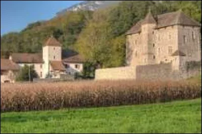 Nous faisons une halte au ch&acirc;teau du Grand-M&eacute;coras, &agrave; Ruffieux. Village de  l'arrondissement de Chamb&eacute;ry , il se situe dans le d&eacute;partement ...
