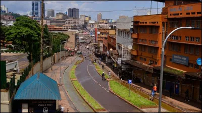 Dans quel pays se situe &laquo;&nbsp;Kampala&nbsp;&raquo; ?
