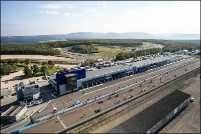 Le Grand Prix de France s'est d&eacute;j&agrave; disput&eacute; sur le circuit de Dijon-Prenois.