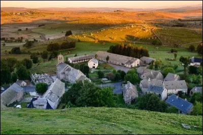 Petit village de 44 habitans, dans l'ancienne r&eacute;gion Languedoc-Roussillon, Marchastel se situe dans le d&eacute;partement ...