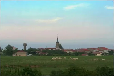 Village de Lorraine, dans l'aire d'attraction Spinalienne, Moyemont se situe dans le d&eacute;partement ...